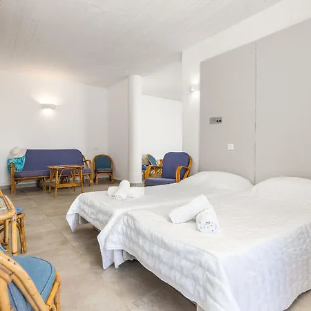 Hippocampus Hotel Naousa (Paros)