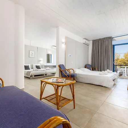 Hippocampus Hotel Nausa