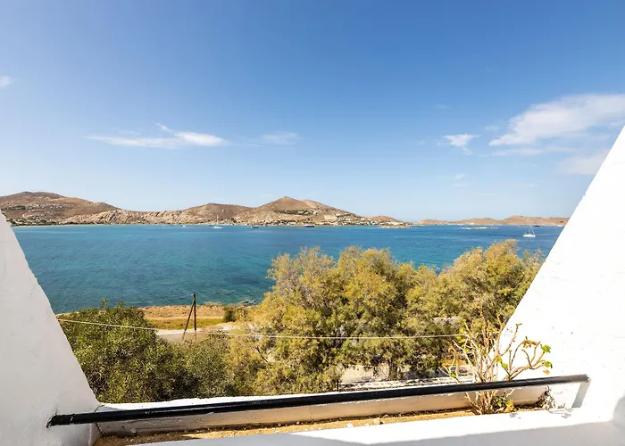 Hippocampus 3* Naousa (Paros)