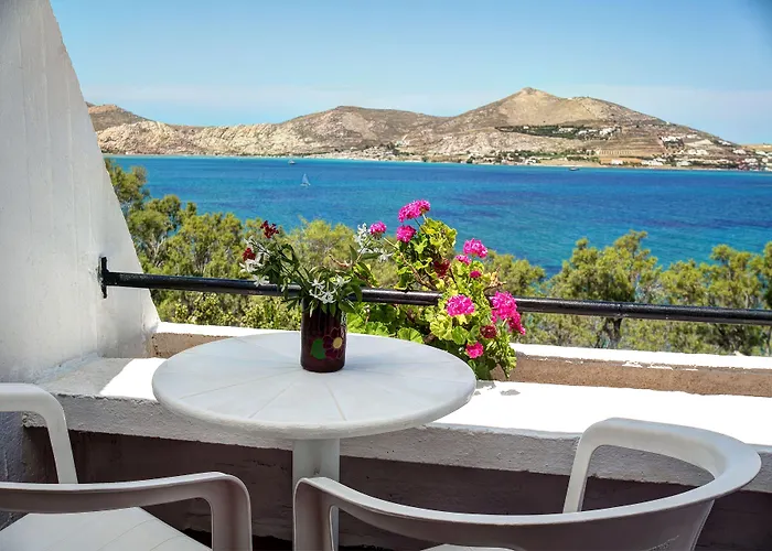 Hippocampus 3* Naousa (Paros)