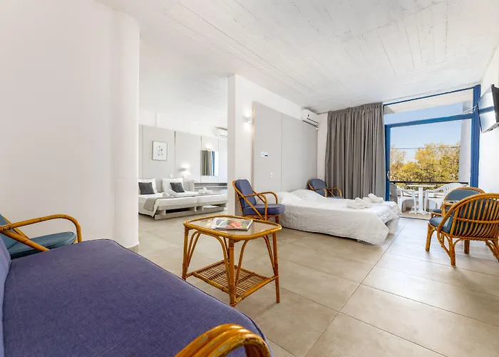 Hippocampus Hotel Naousa (Paros)